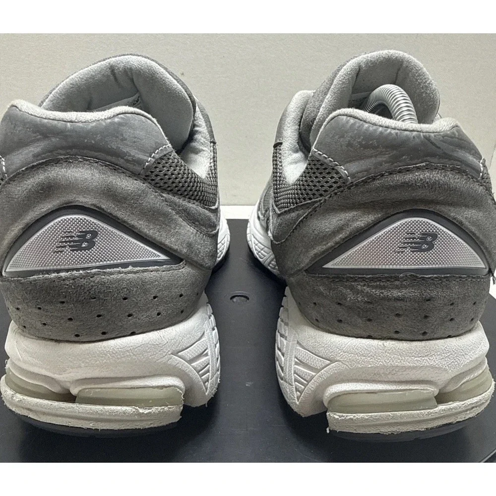 New Balance 2002R Mens 13 Gray Suede Running Walking Sneakers M2002RJM